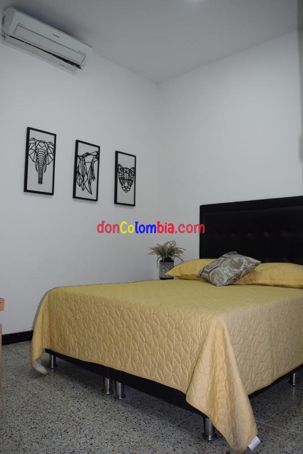 Se alquilan habitaciones o se buscan chicas para trabajar