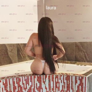 laura2.jpg