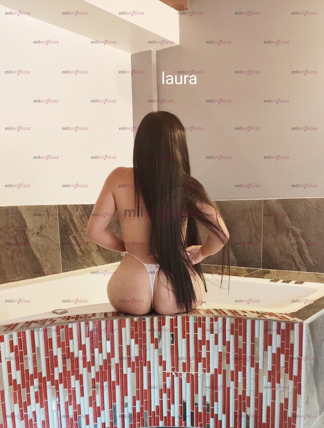 laura2.jpg